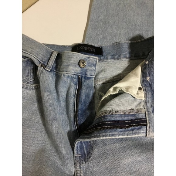 Express Super High Waisted Light Wash Ripped Straight Jeans Size 8 NWOT - Picture 6 of 10